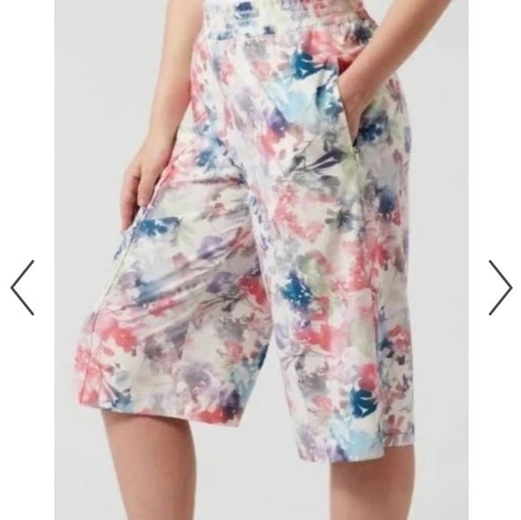 Athleta Savannah Bermuda Shorts Women's S Floral Print Wide-Leg Pull-On Stretch - Picture 1 of 8